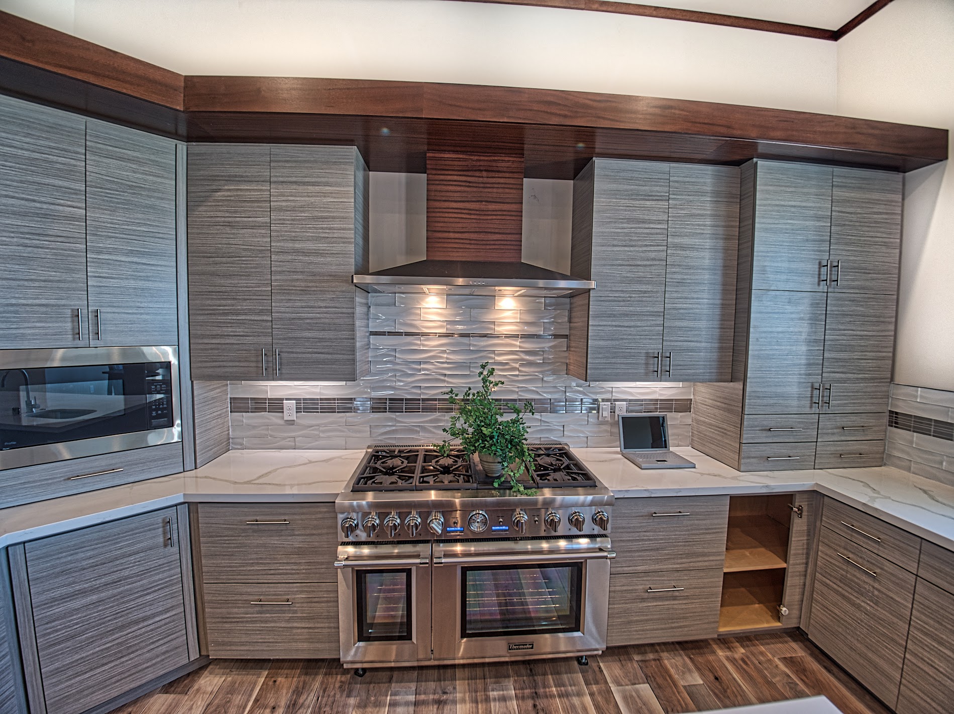 Professional range and custom cabinetry in the Serpa kitchen