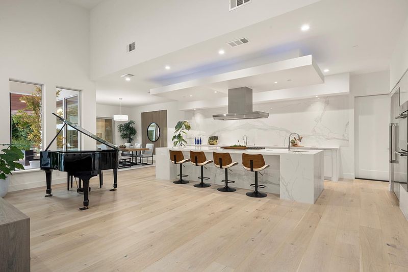 Winding Creek Residence project photograph 9 of 74