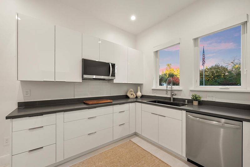 Winding Creek Residence project photograph 20 of 74