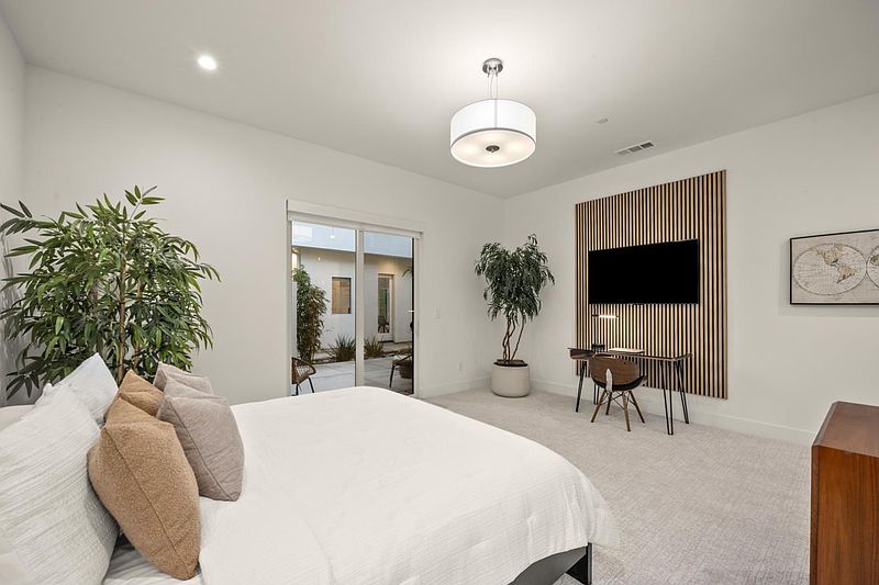 Winding Creek Residence project photograph 36 of 74