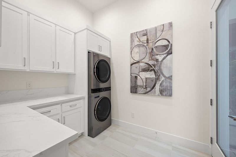 Winding Creek Residence project photograph 53 of 74